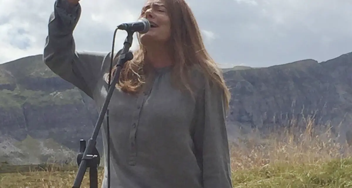 Concerto di Nada: in montagna canta la voglia di vivere