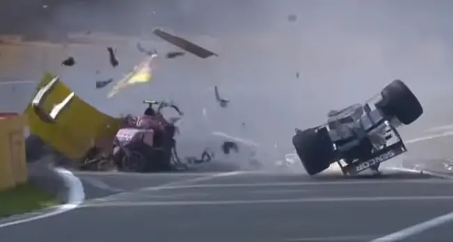 Formula2, terribile incidente a Spa Muore giovane pilota - Il video