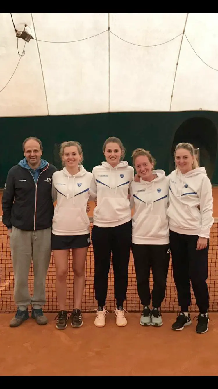Tennis, i carabinieri \"salvano\" il Ct Trento