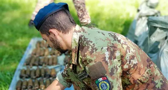 I palombari della Marina e i Genieri di Trento rimuovono 4500 bombe dal lago di Varna