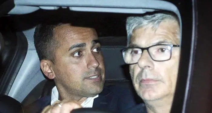 Governo: intesa a rischio Di Maio vuole fare il vice \"Votiamo su Rousseau\"