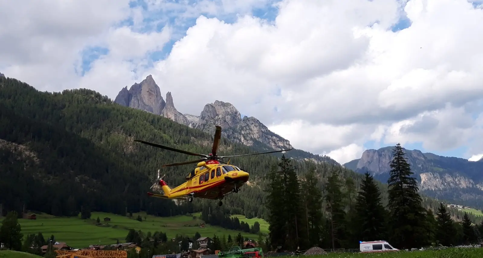 Vigo di Fassa, sulla ciclabile perde il controllo della bici e finisce nel greto dell'Avisio