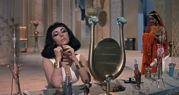 Ricreato il profumo della regina Cleopatra: è a base di mirra