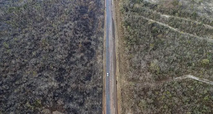 L'Amazzonia in cenere e Bolsonaro manda 44mila soldati