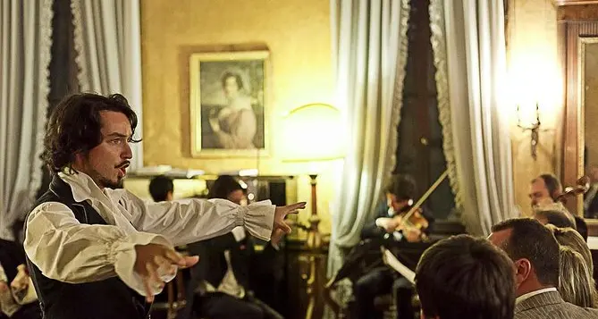 La prima di un'opera lirica ai Suoni delle Dolomiti sabato 31 agosto con il Barbiere di Siviglia