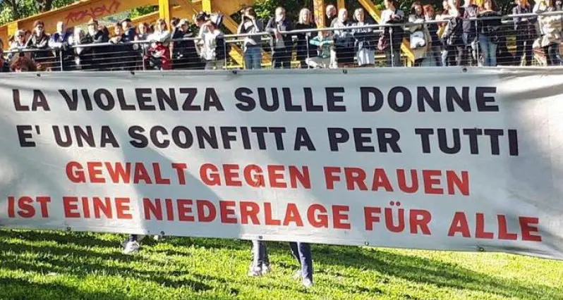 «Violentata da due uomini di colore in ciclabile» Ma la ragazza di 15 anni si era inventata tutto