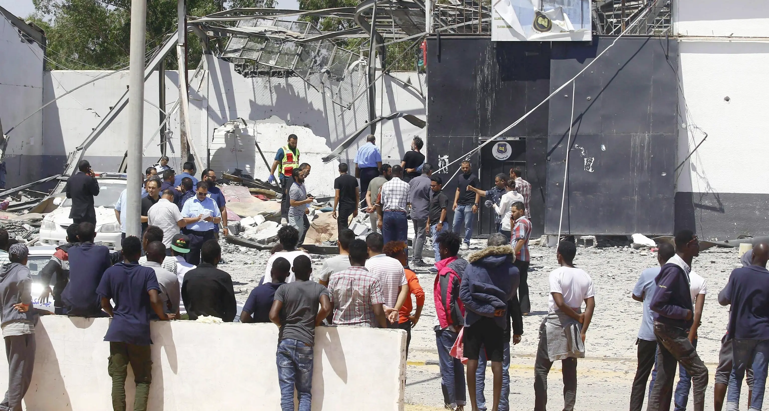 Libia pronta a liberare tutti gli 8.000 migranti nei campi di detenzione