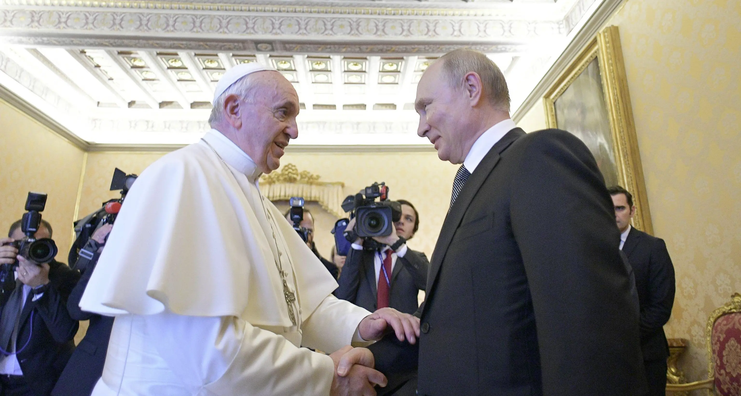 Putin dal Papa e poi da Conte Piazza S. Pietro blindata