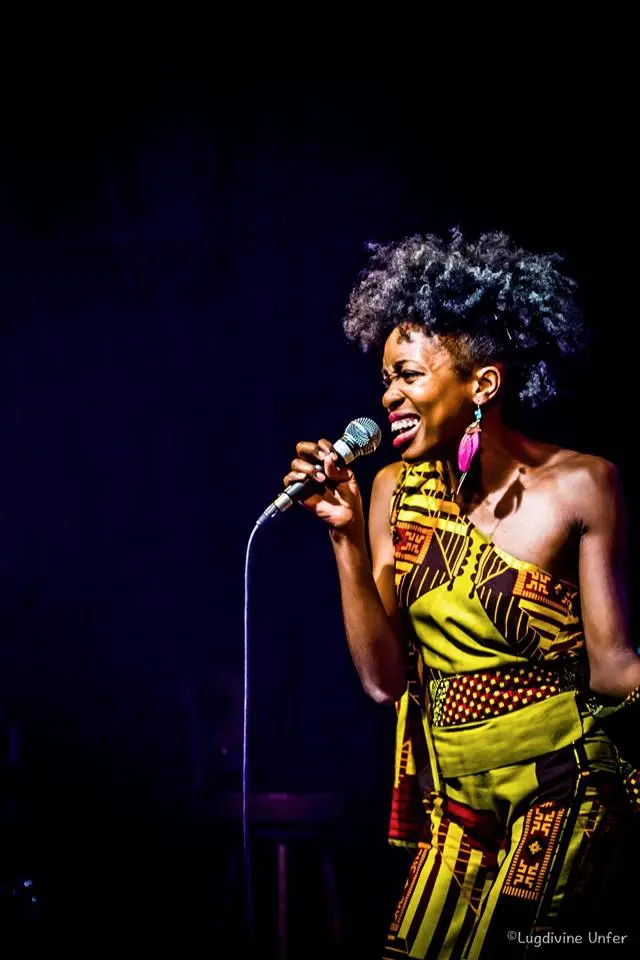 Lùcia de Carvalho apre «Itinerari Folk»
