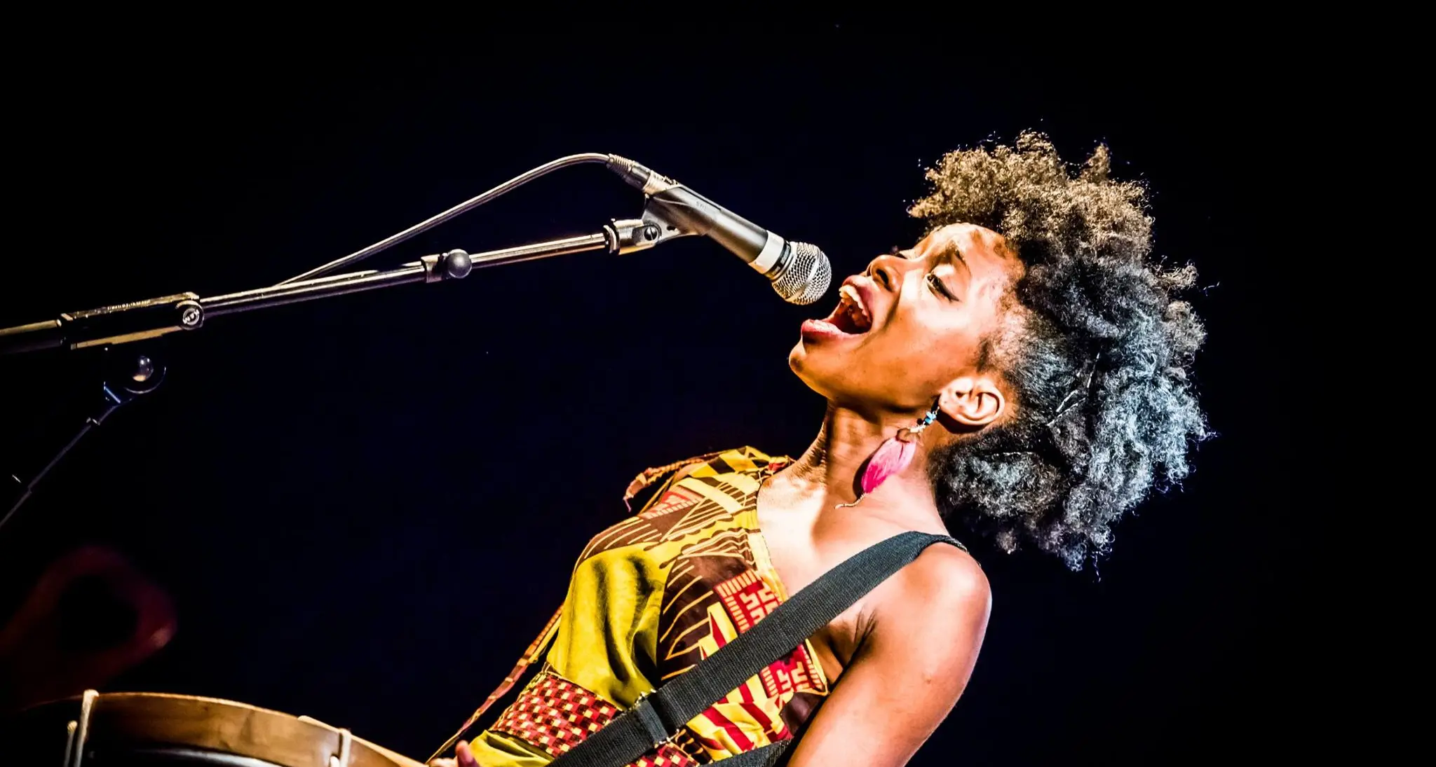 Lúcia de Carvalho apre venerdì 5 a Trento la nuova edizione di Itinerari Folk