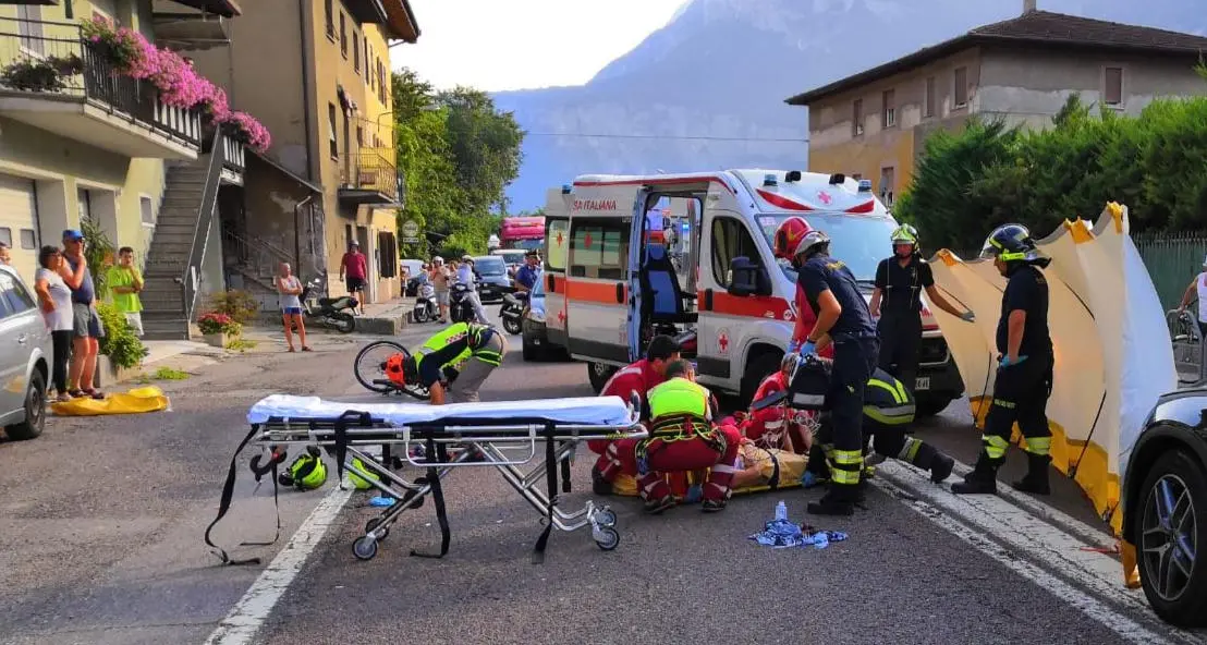 Travolta da auto a Nave S. Felice Ferita una donna di 54 anni