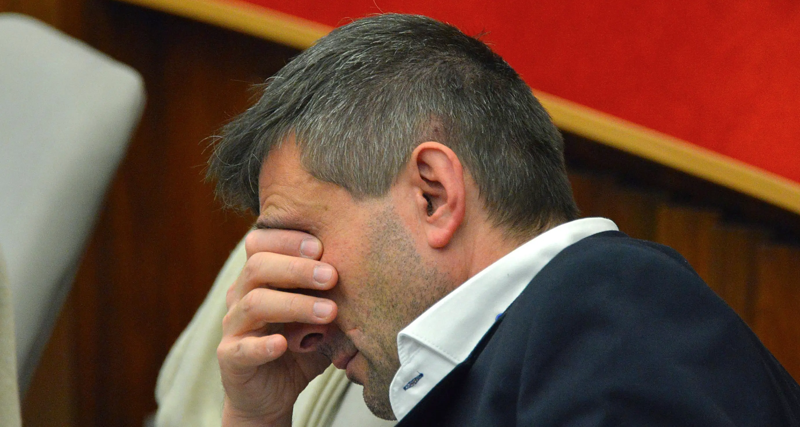 Stress e stanchezza in Consiglio Dallapiccola ha un malore