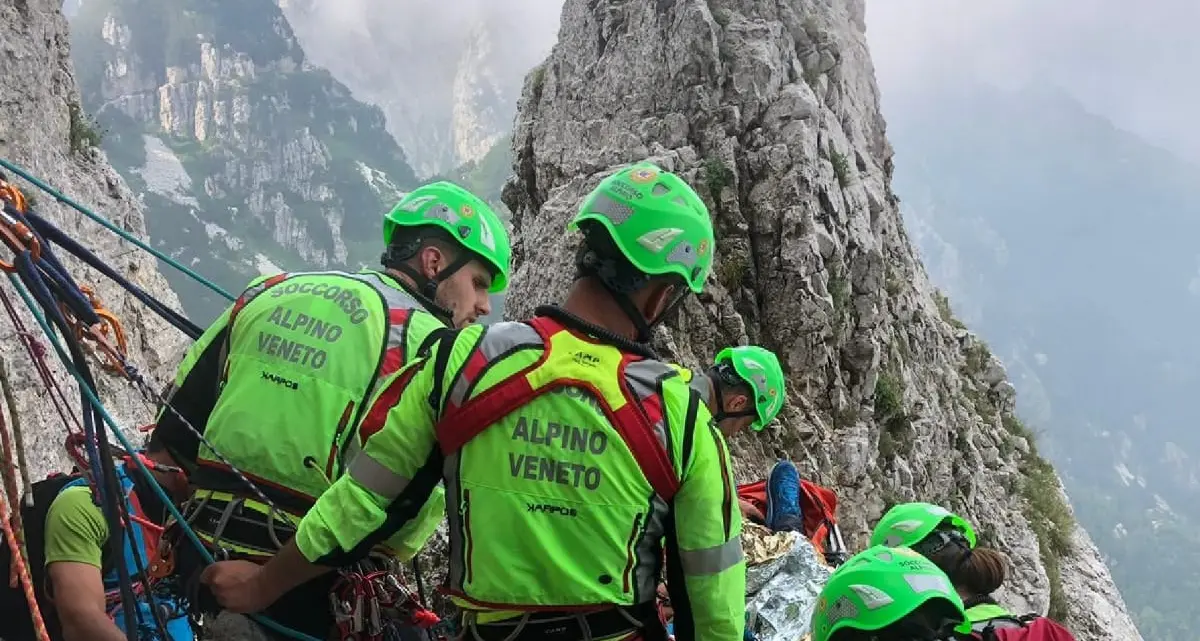 Un'alpinista di Arco soccorsa sulla parete del Baffelan dopo un \"volo\" contro la roccia