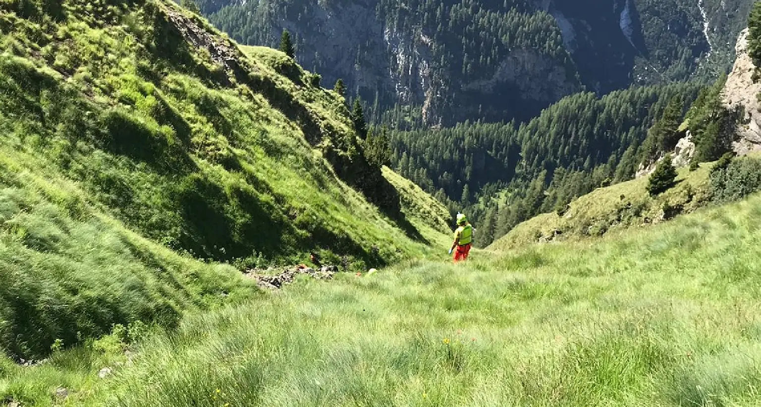 Precipita con la mountain bike dal sentiero Viel del Pan: muore un turista austriaco