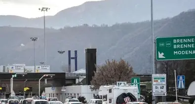 A22, nel week-end traffico da bollino nero