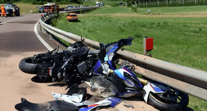 Scontro a Vigolo Baselga e Vezzano Coinvolte due moto ed un'auto
