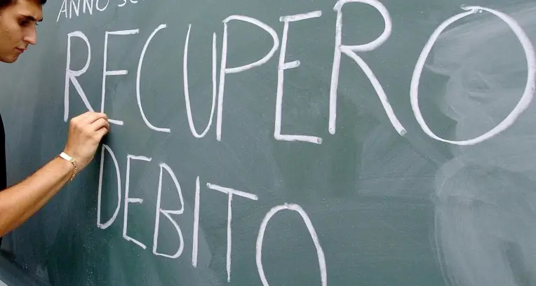 Scuola, quello dei “debiti” è un sistema diseducativo