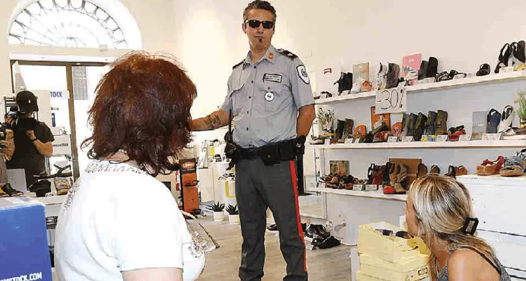 Sicurezza: le guardie armate pattugliano il centro città