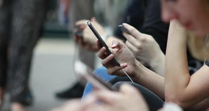 Una app sul telefonino per controllare i movimenti degli italiani dopo l'emergenza