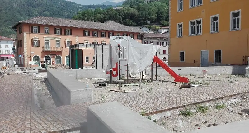 Le piazze di Borgo Valsugana dopo i lunghi cantieri riaprono per agosto e settembre