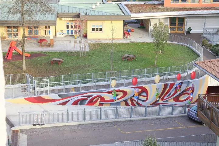 trento - murales i lavori di Alan Vitti - bando asilo di ravina