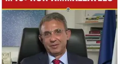 Orsi in gabbia al Casteller il Ministro Costa commenta: «Ora rilasciateli in montagna»