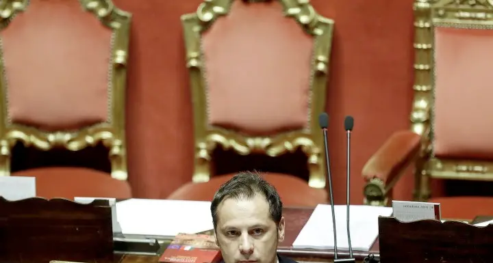 Conte, linea dura sul caso Siri «Proporrò revoca dell'incarico»