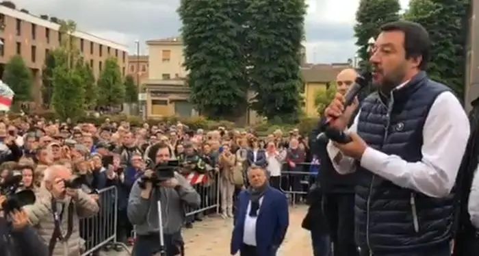 Emilia Romagna, alta tensione per le proteste contro Salvini