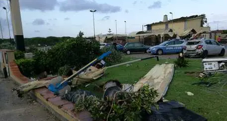 Tromba d'aria, muore una donna a Fiumicino