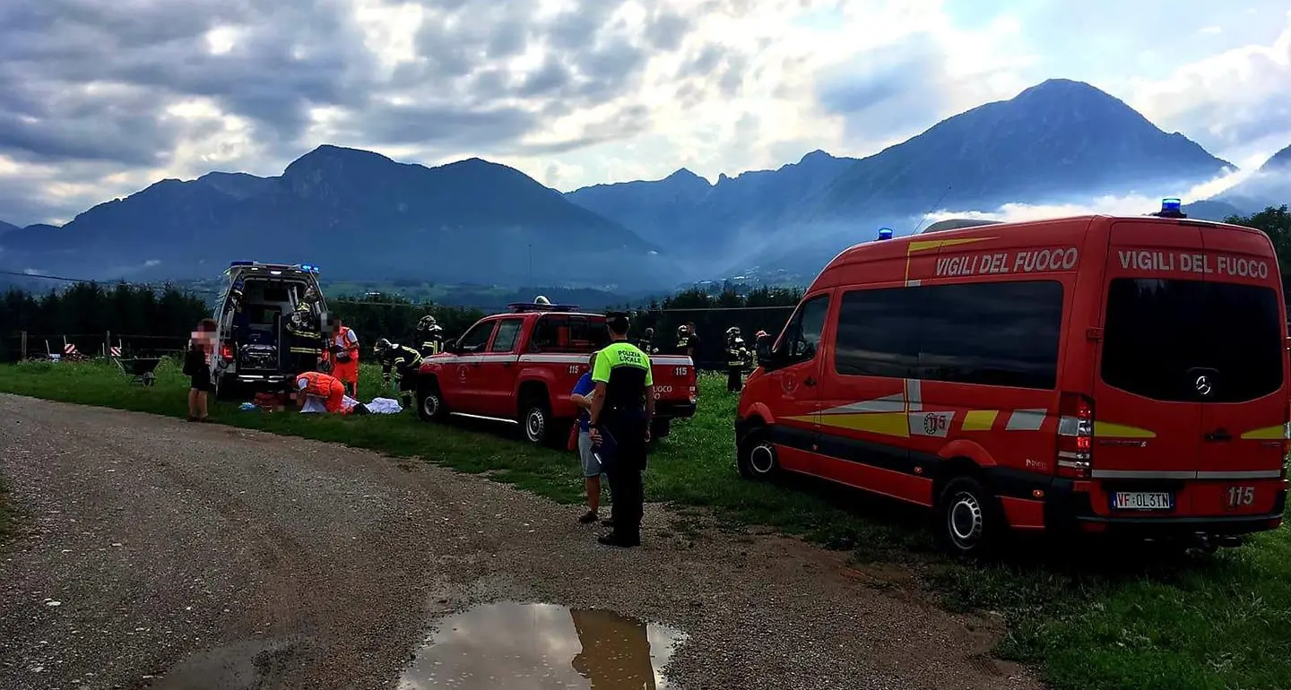 Infortuno sul lavoro a Poia di Comano Una 22enne portata al S. Chiara in elicottero