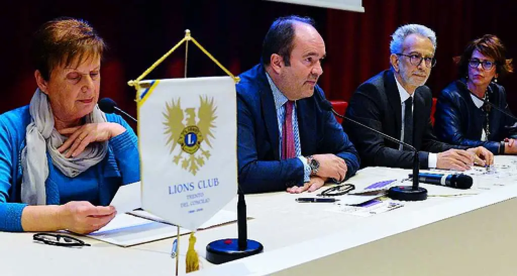 Disturbi alimentari, ancora troppe persone non si curano Analisi nel convegno a Trento