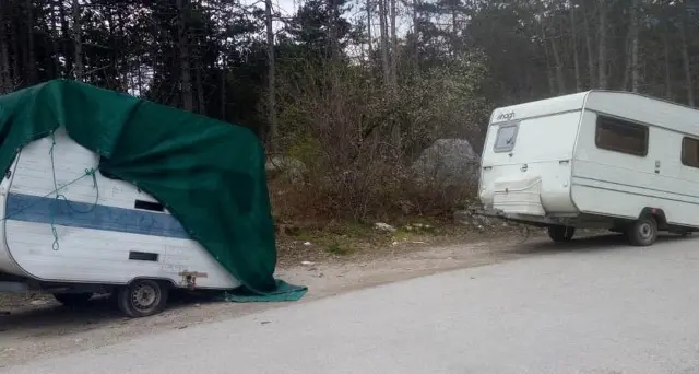Rimosse ai Lavini di Marco le roulotte abbandonate