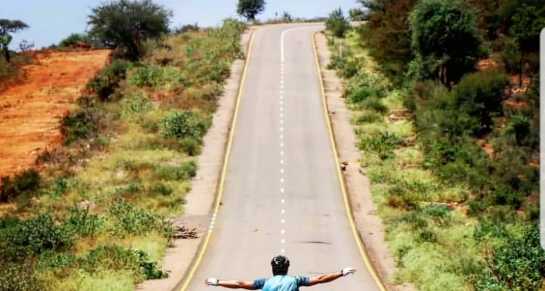 Francesco Ciaghi, in bicicletta dal Sudafrica a Ronzo Chienis 18 mila chilometri tosti