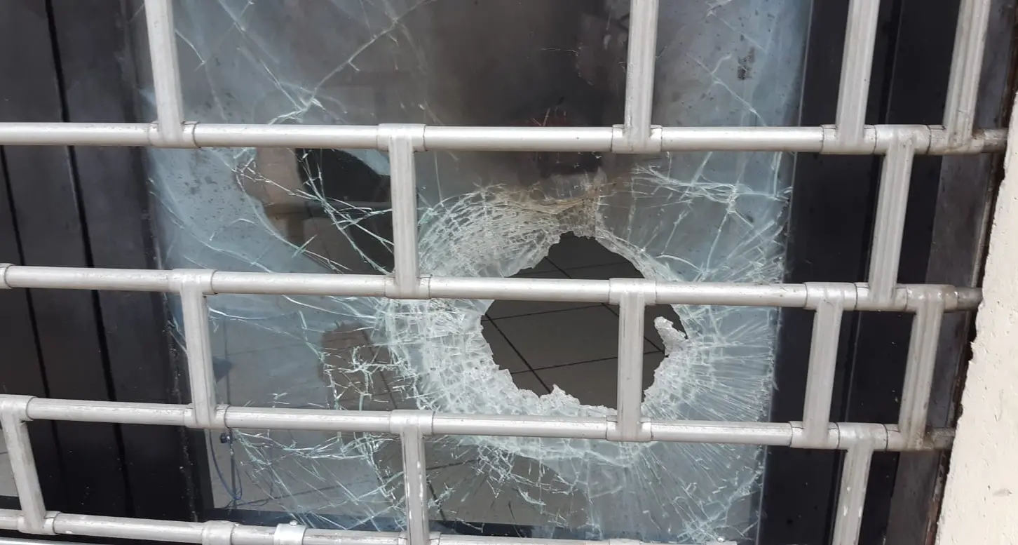 Esplosione nella notte colpita l'agenzia Randstad si segue la pista anarchica