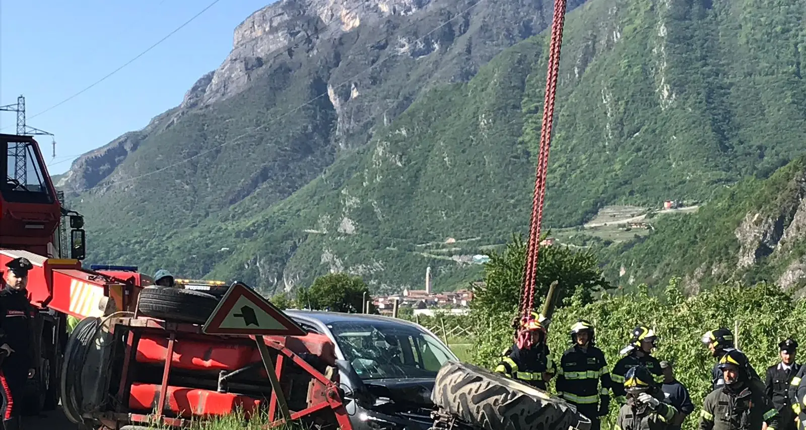 Romagnano, scontro tra auto e trattore: gravissimo un agricoltore trentunenne