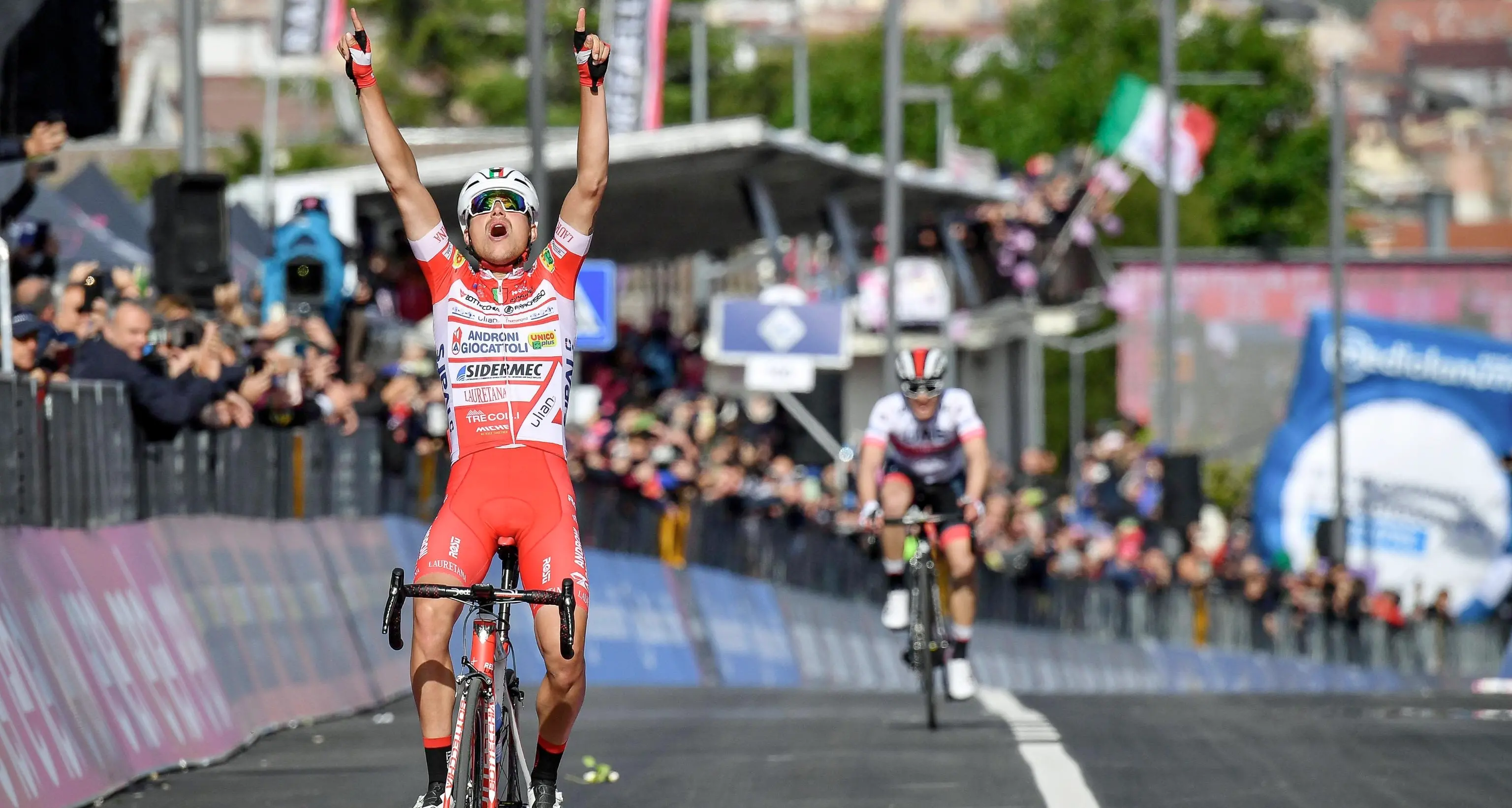 Giro, a San Giovanni Rotondo trionfo italiano: a Masnada la tappa, a Conti la maglia rosa