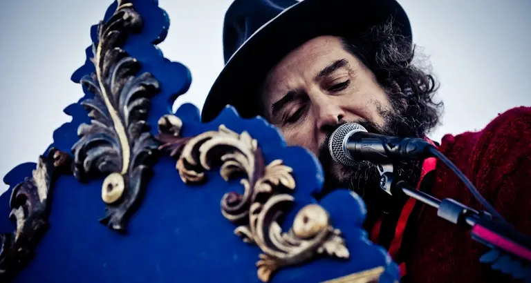 Vinicio Capossela a Trento il 22 novembre con il tour di \"Ballate per uomini e bestie\"