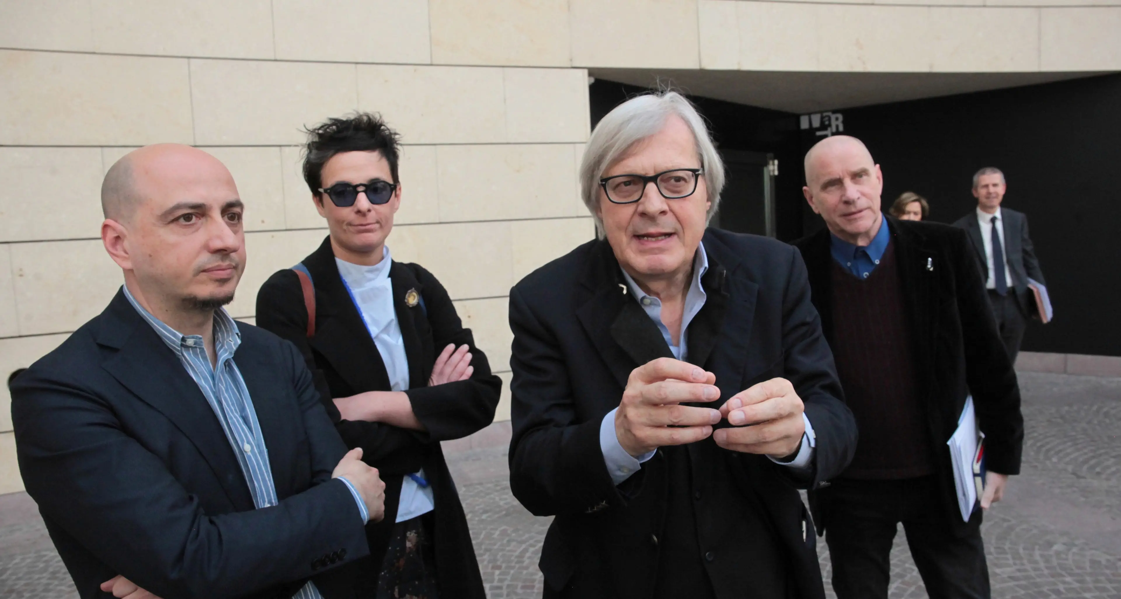 Mart, Sgarbi diffida Cattani «L'unico che parla sono io», duro scontro sulla programmazione