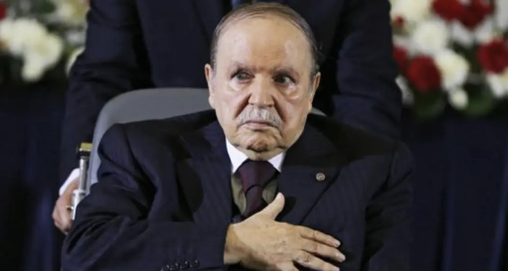 Algeria, Bouteflika si è dimesso dopo sei settimane di proteste il presidente esce di scena