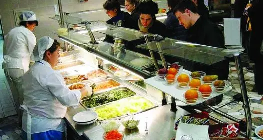 Appalti mense trentine, scatta la battaglia Case di riposo e Ateneo, in gara i big europei Allarme coop: decide ancora il prezzo basso