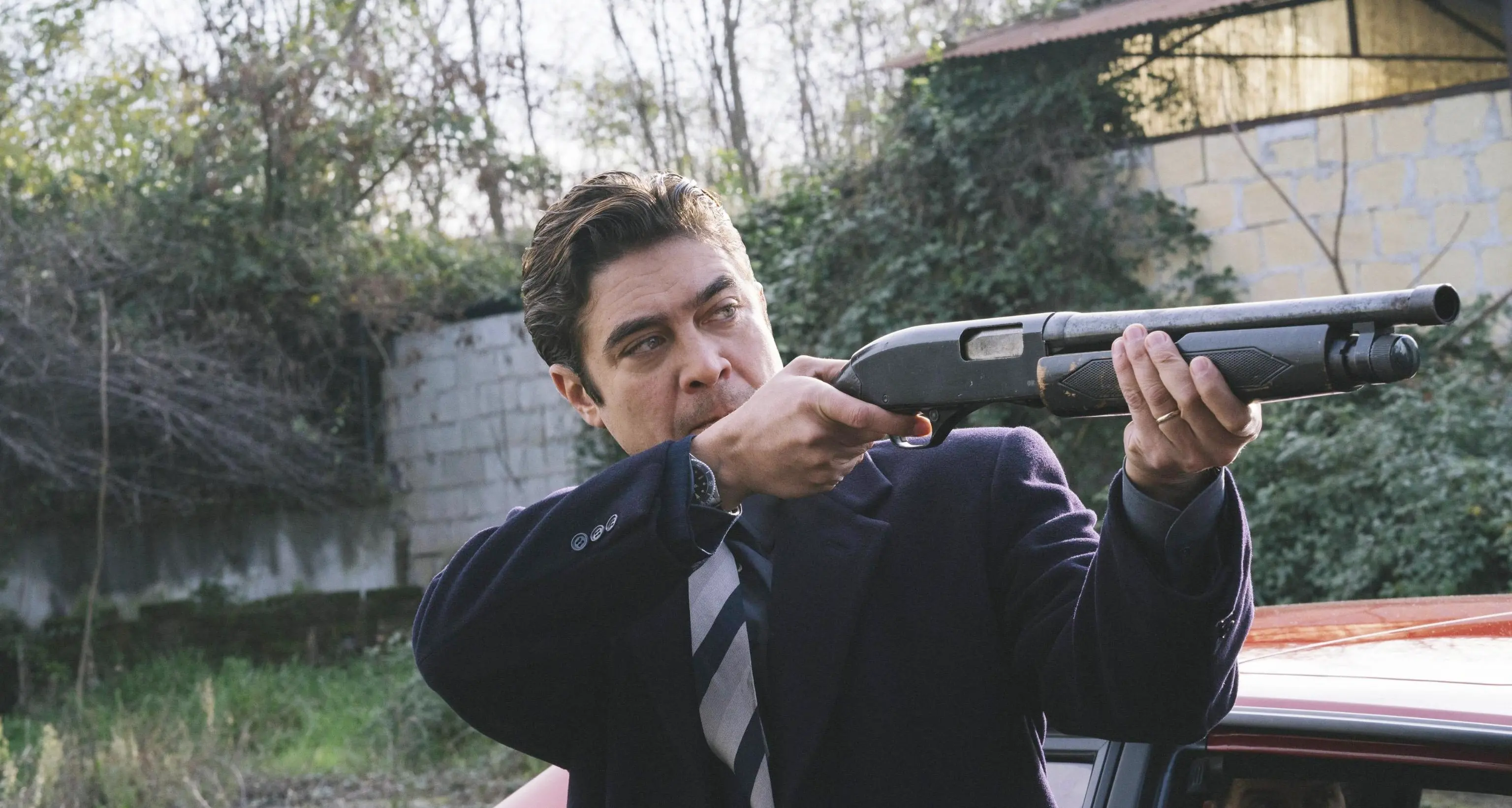 Scamarcio diventa cattivissimo: nei cinema con «Lo Spietato» poliziesco milanese hard-boiled