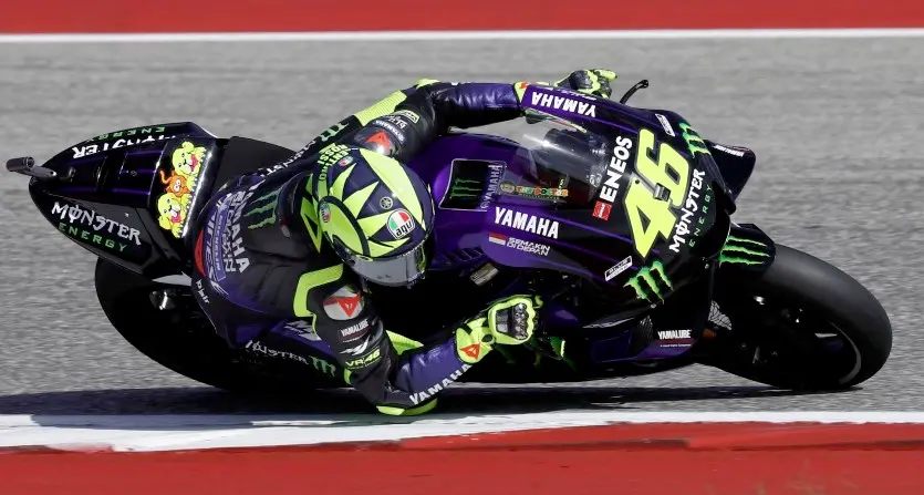 MotoGp: pole per Marquez davanti a Valentino Rossi