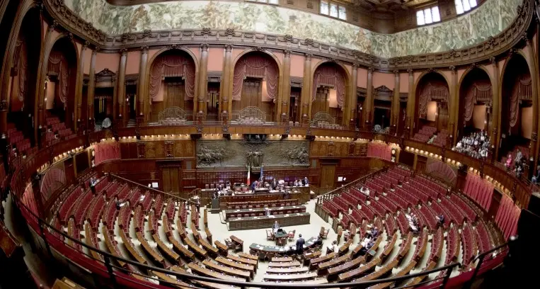 Vitalizi, ex parlamentari contro i tagli I ricorsi per cancellare la riforma