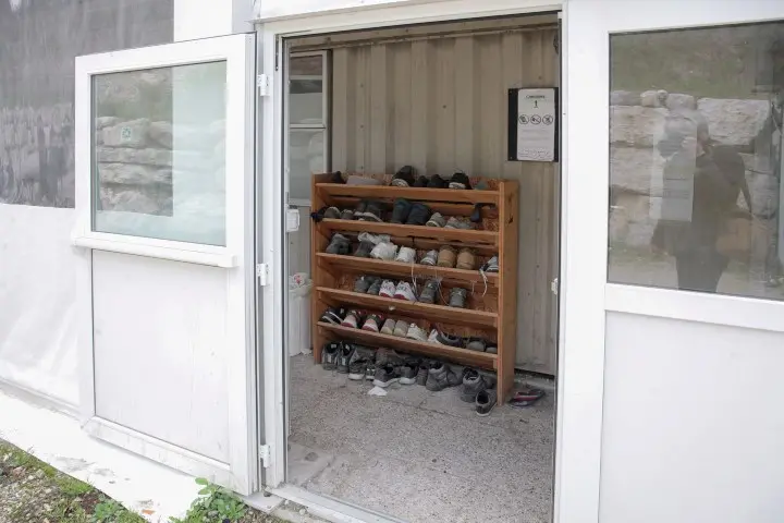 ROVERETO PROTEZIONE CIVILE MARCO ULTIMI PROFUGHI PRIMA DI SPOSTAMENTO EX CASERMA DI VIA FERSINA