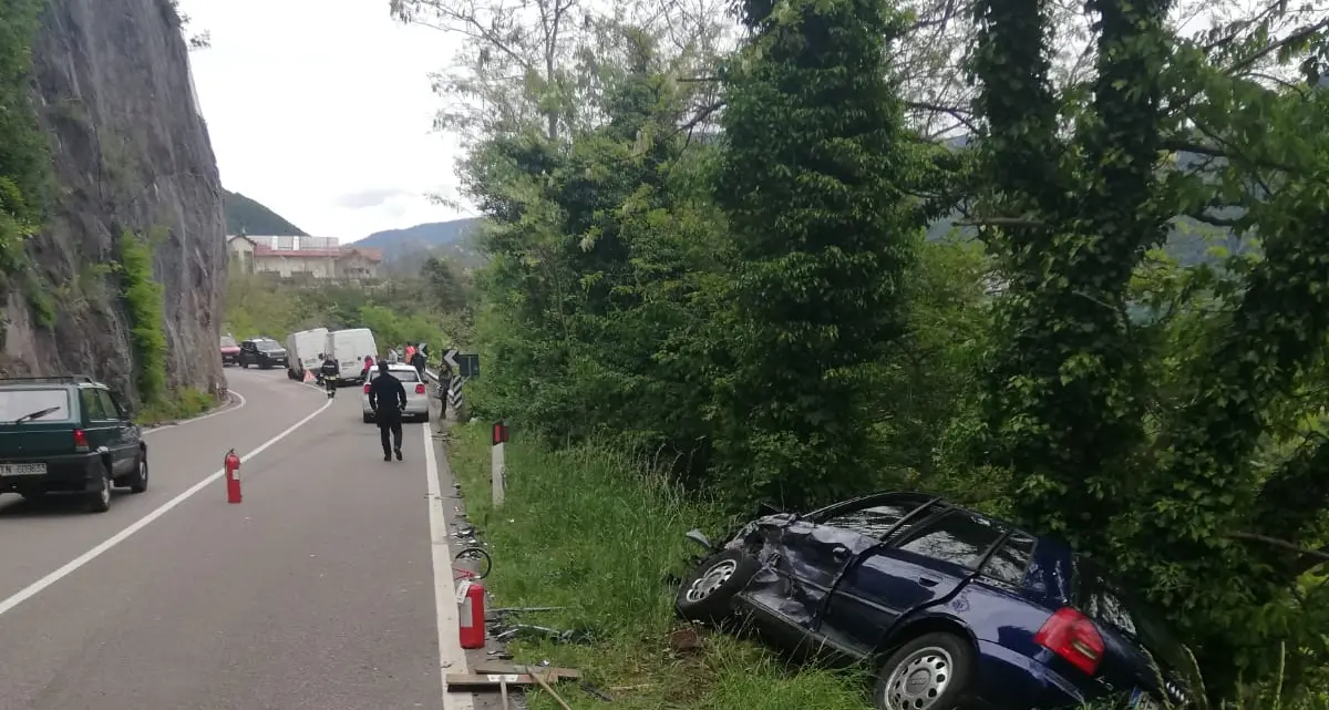 Lisignago, scontro fra due auto ferite non gravemente tre persone