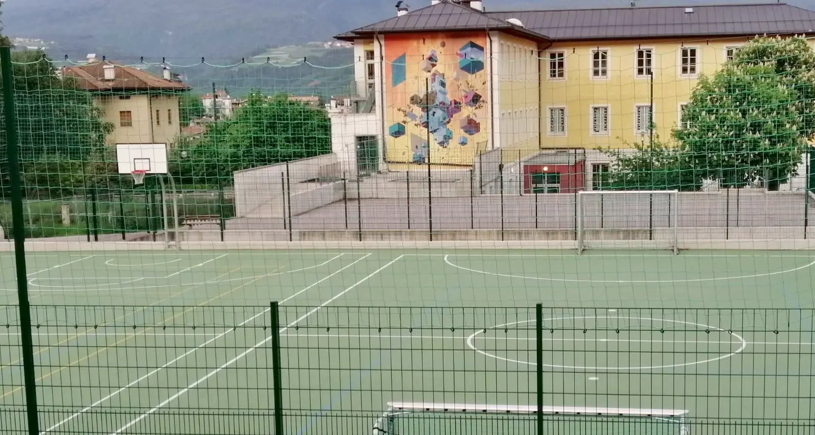 Cles, malore durante la partita Giovane di 26 anni in rianimazione