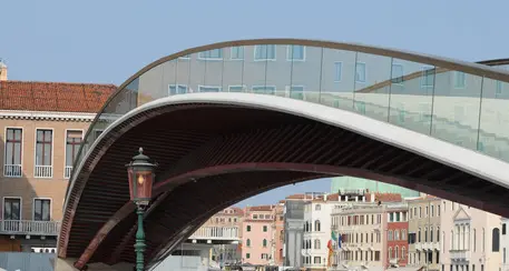 Effusioni hard,denuncia coppia a Venezia