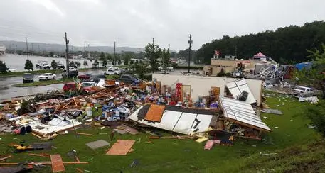 Tornado in Alabama: 22 morti, anche 2 bambini fra le vittime