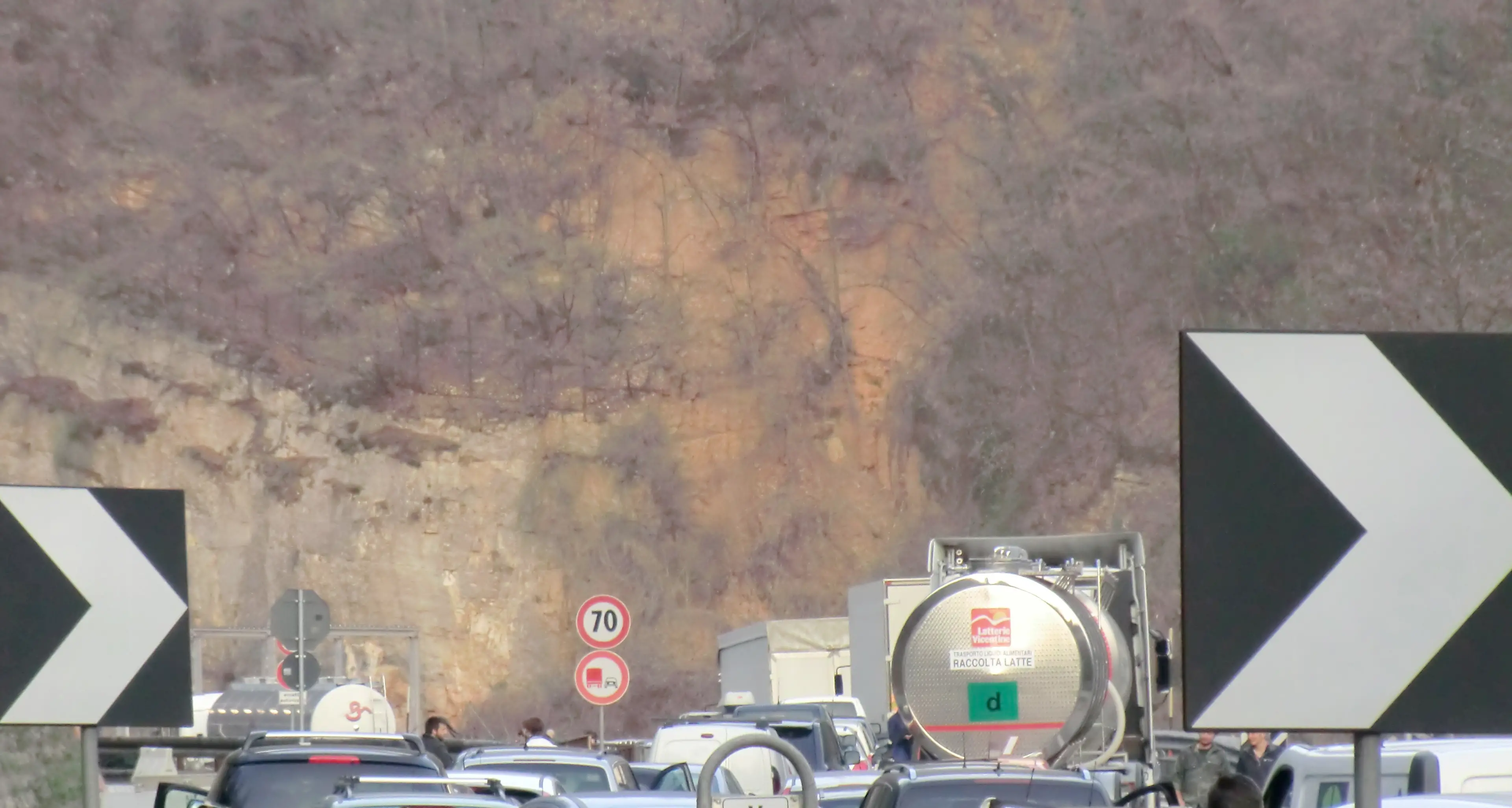Incidente alla galleria dei Crozi Lunghe code verso Pergine