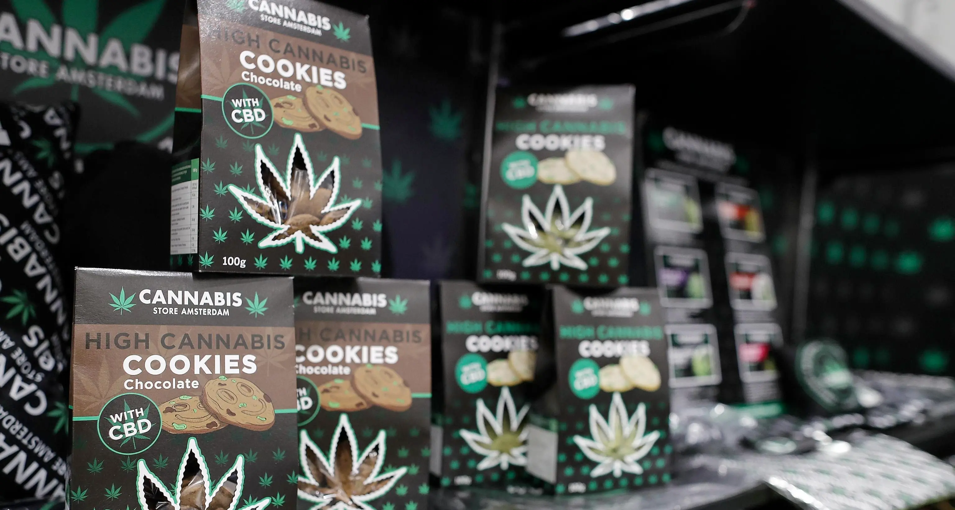 Cannabis light al bando? Rivolta dei commercianti: «Class action»